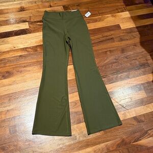 Old Navy High-Waisted PowerSoft Flare Pants, olive green color S